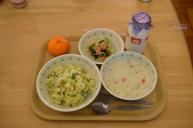 小学校給食