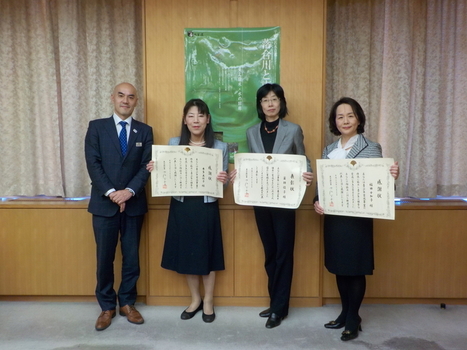 写真　青少年健全育成協議会委員表敬訪問　表彰者集合写真