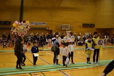 画像　第14回市民つなひき大会手づくりプラカード表彰の様子