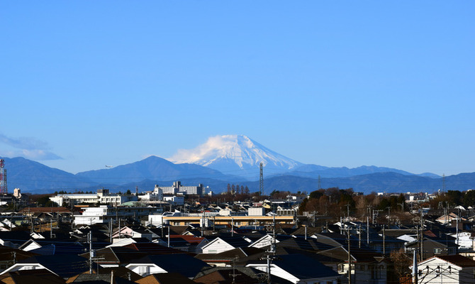画像　平成30年12月28日撮影の市役所から見た朝方の富士山
