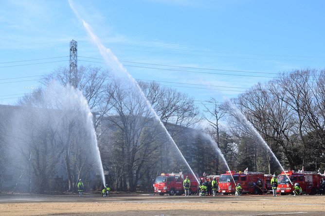 画像　昨年度の出初式の様子（会場は滝山公園）