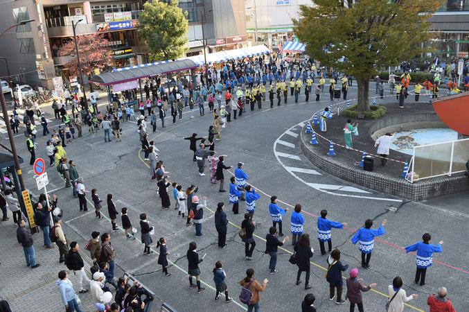 画像　市民みんなのまつりの様子　その1